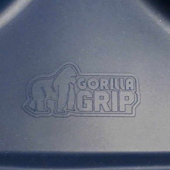 Gorilla Grip Non Slip Dog water and food dishes - Picture 2 of 6